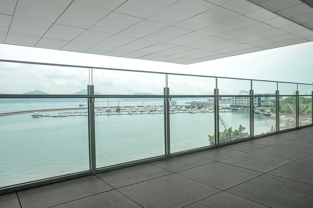 Broken window repair experts serving Houston , Texas